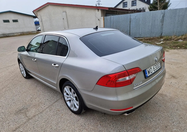 Skoda Superb cena 45000 przebieg: 345423, rok produkcji 2014 z Ostrołęka małe 211